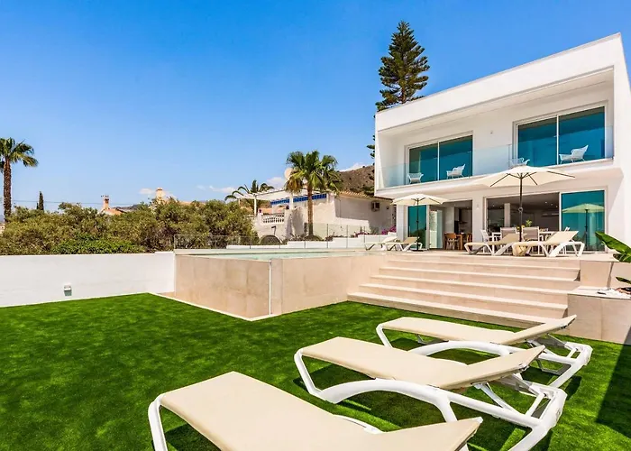 Felix Uno نيرخا