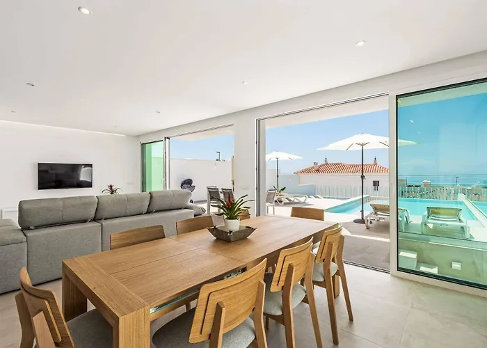 Felix Uno فيلة نيرخا