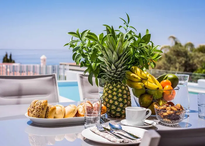 Felix Uno Villa Nerja