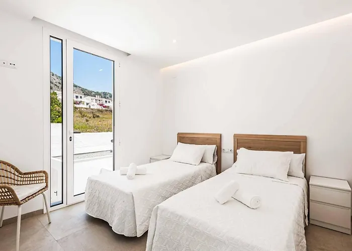 Felix Uno Villa Nerja